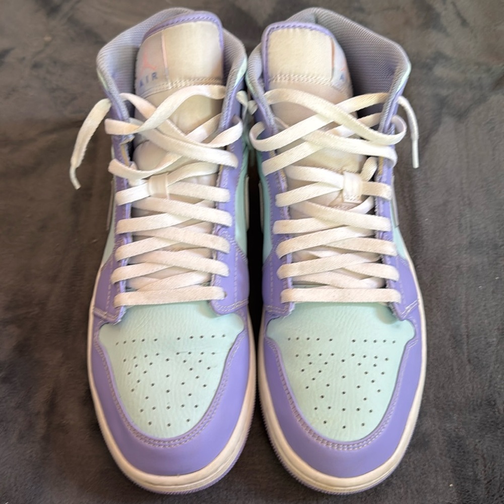 Air Jordan 11 Mid purple pulse/island punch